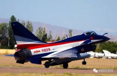 中国空军八一飞行表演队飞赴俄罗斯 执行国际军