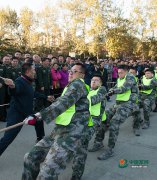 自始至终贯彻隆重、热烈、精致、简朴的原则